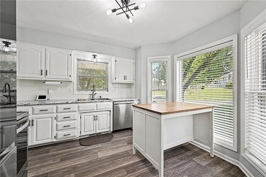 Photo 7 of 1720 Regency Drive
