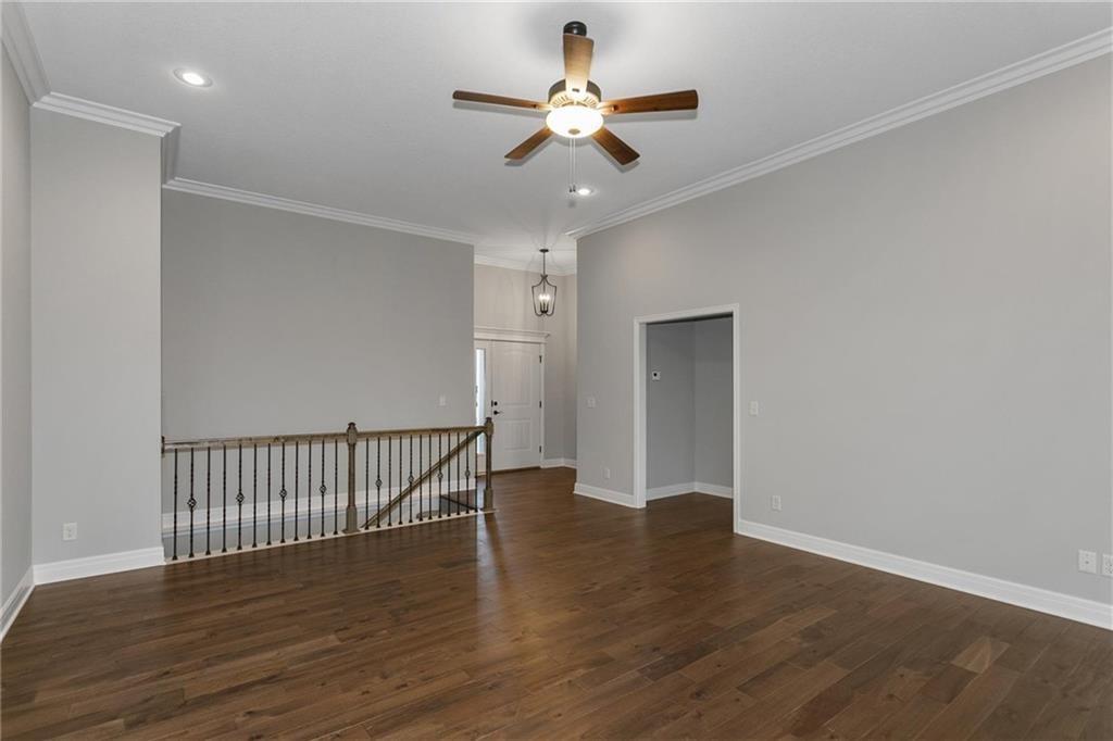 Photo 4 of 11016 N Corrington Avenue