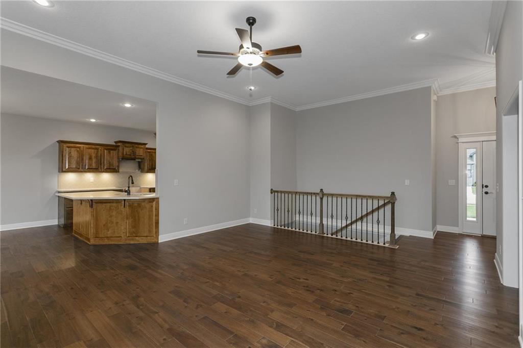 Photo 7 of 11016 N Corrington Avenue