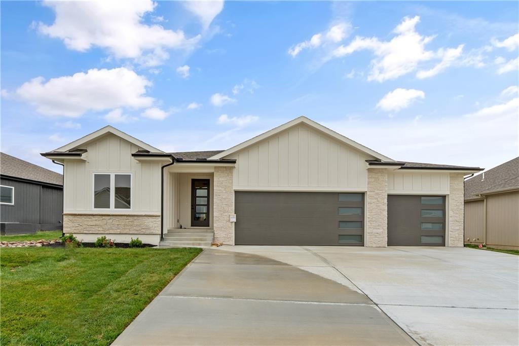 Photo of 4073 NE Chapel Manor Drive