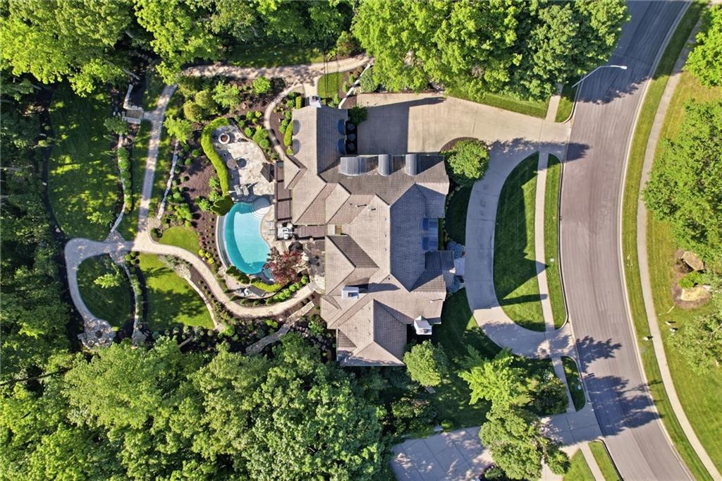 Photo 2 of 1425 Woodbury Drive