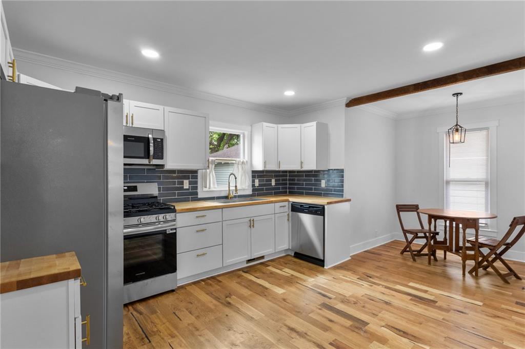 Photo 5 of 922 5th Street