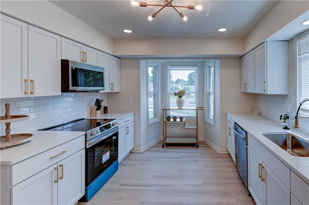 Photo 7 of 412 Deerfield Court
