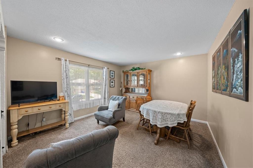 Photo 4 of 14213 W 94th Street