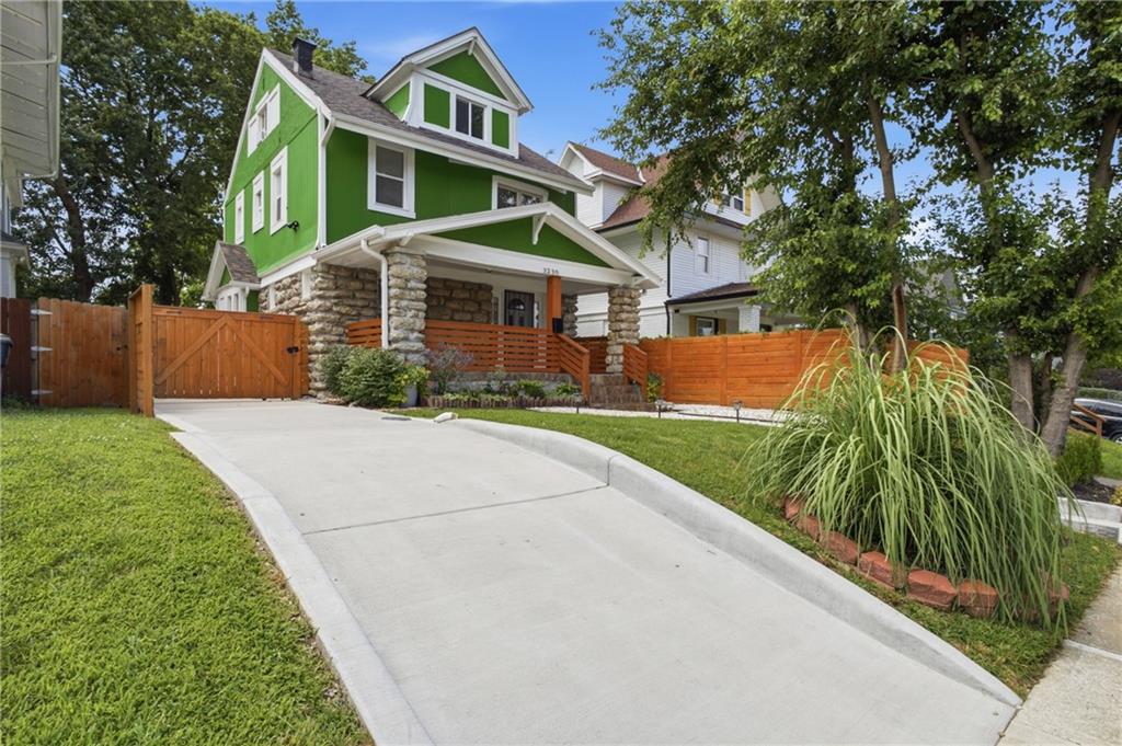 Photo 3 of 3230 Bellefontaine Avenue