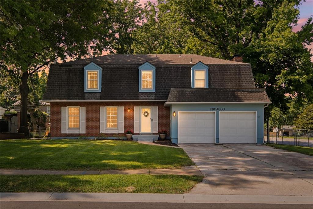 Photo 2 of 8633 W 89th Street