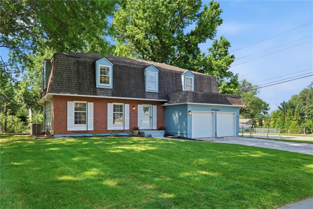 Photo 3 of 8633 W 89th Street