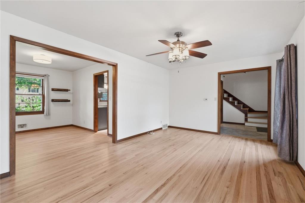 Photo 5 of 8633 W 89th Street