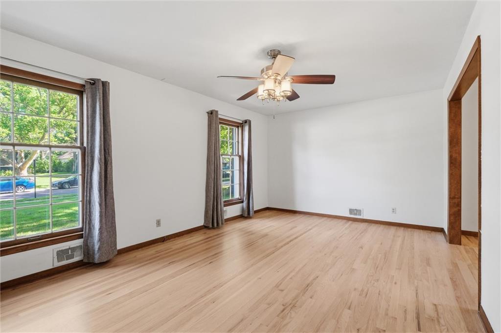 Photo 7 of 8633 W 89th Street