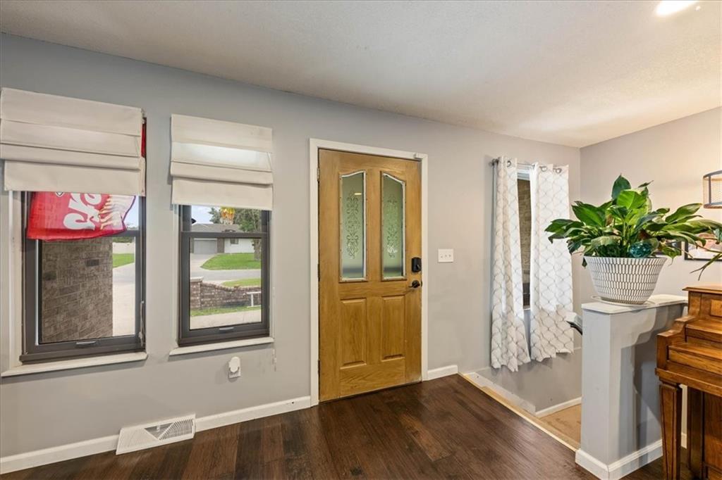 Photo 4 of 703 Ozark Short Line Court