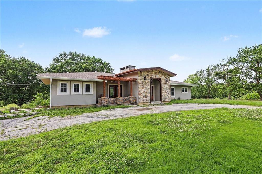 Photo 3 of 3322 N 67th Street