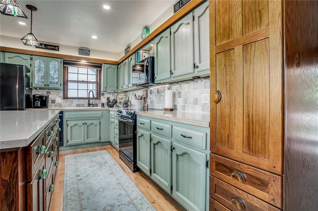 Photo 6 of 507 NE Karapat Drive