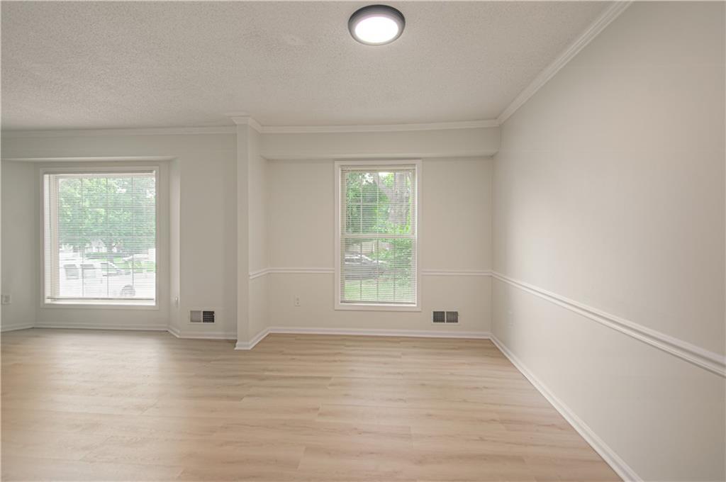 Photo 6 of 10407 Long Street