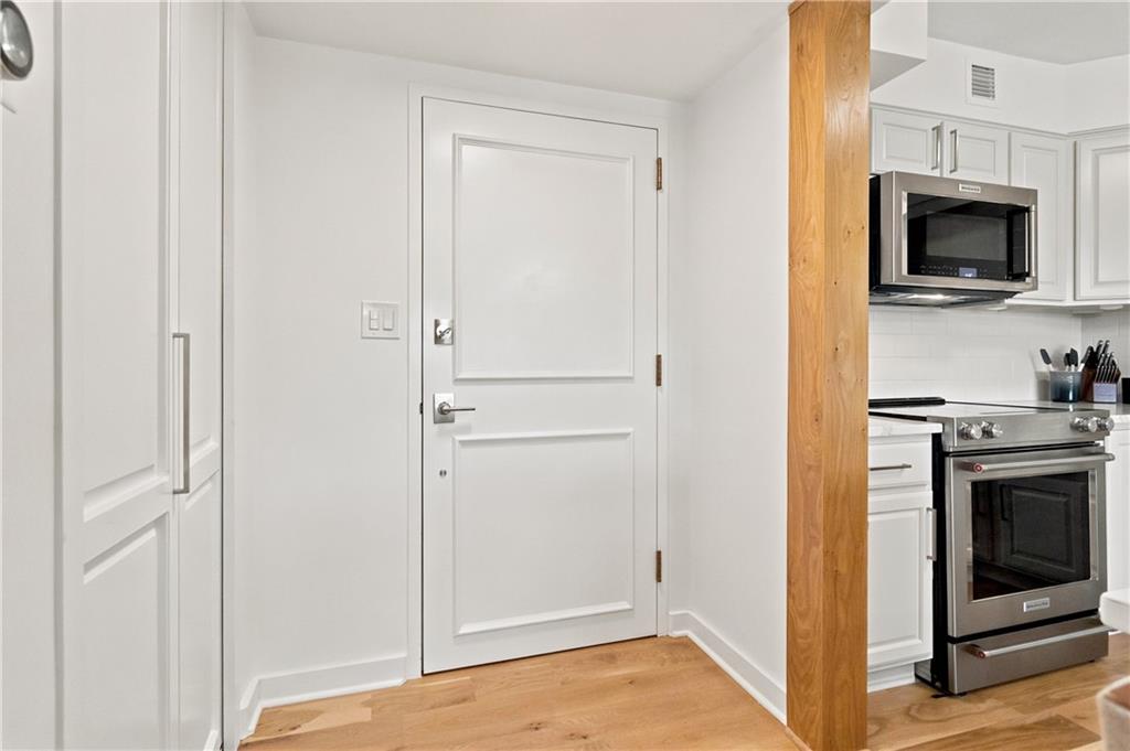 Photo 6 of 4545 Wornall Road #609