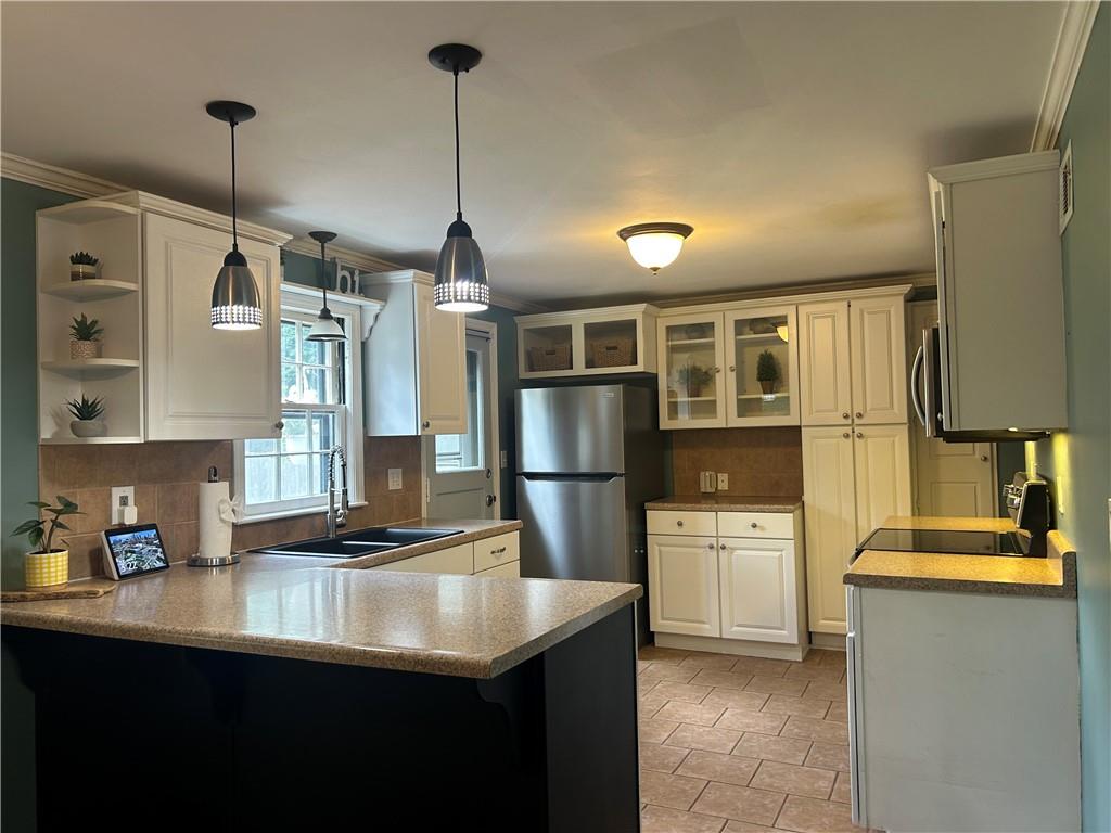 Photo 7 of 2821 W 73rd Street