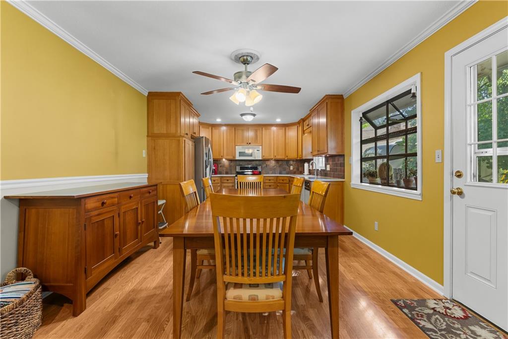 Photo 6 of 1312 SW Sunrise Drive