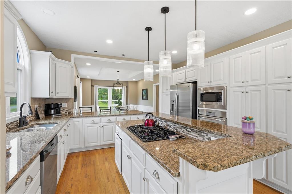 Photo 6 of 25290 Quivira Road