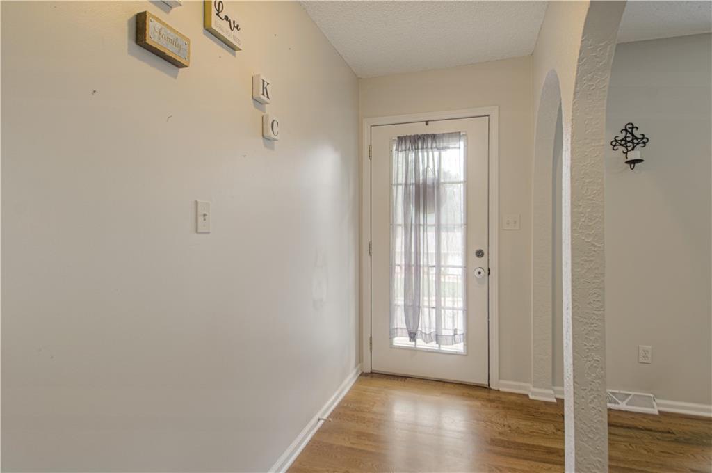 Photo 3 of 3008 S Cochise Drive