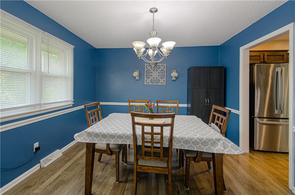 Photo 6 of 3008 S Cochise Drive