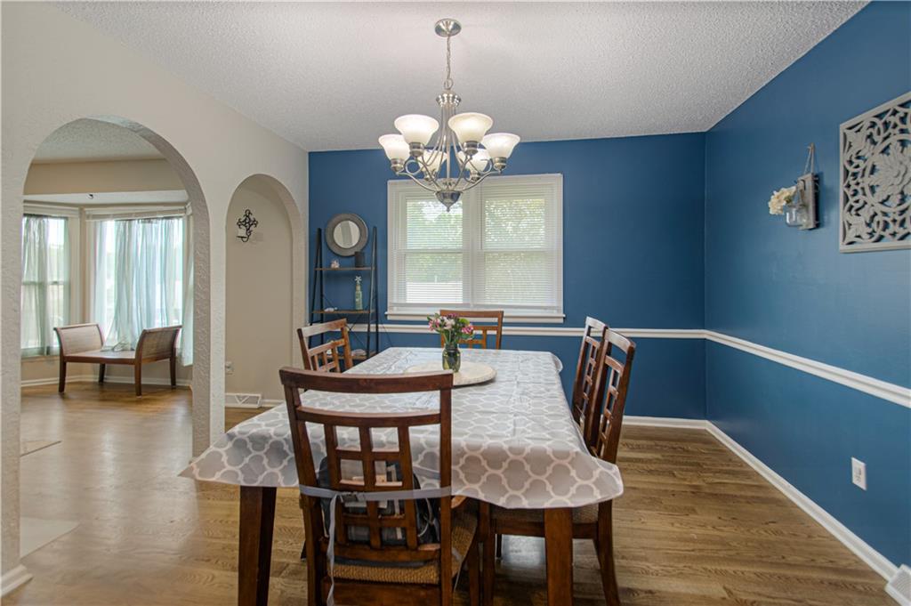 Photo 7 of 3008 S Cochise Drive