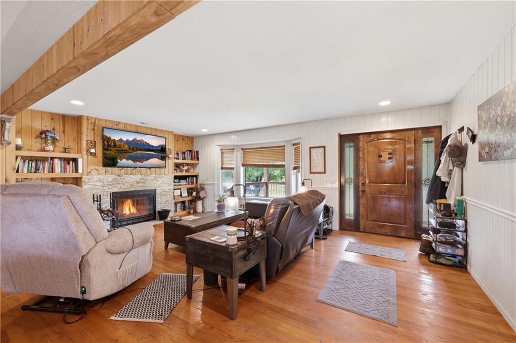 Photo 4 of 40303 E Round Prairie Road