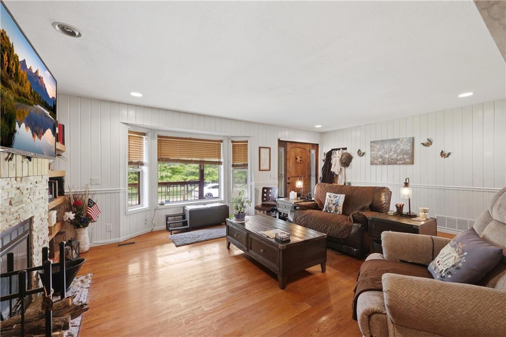 Photo 6 of 40303 E Round Prairie Road