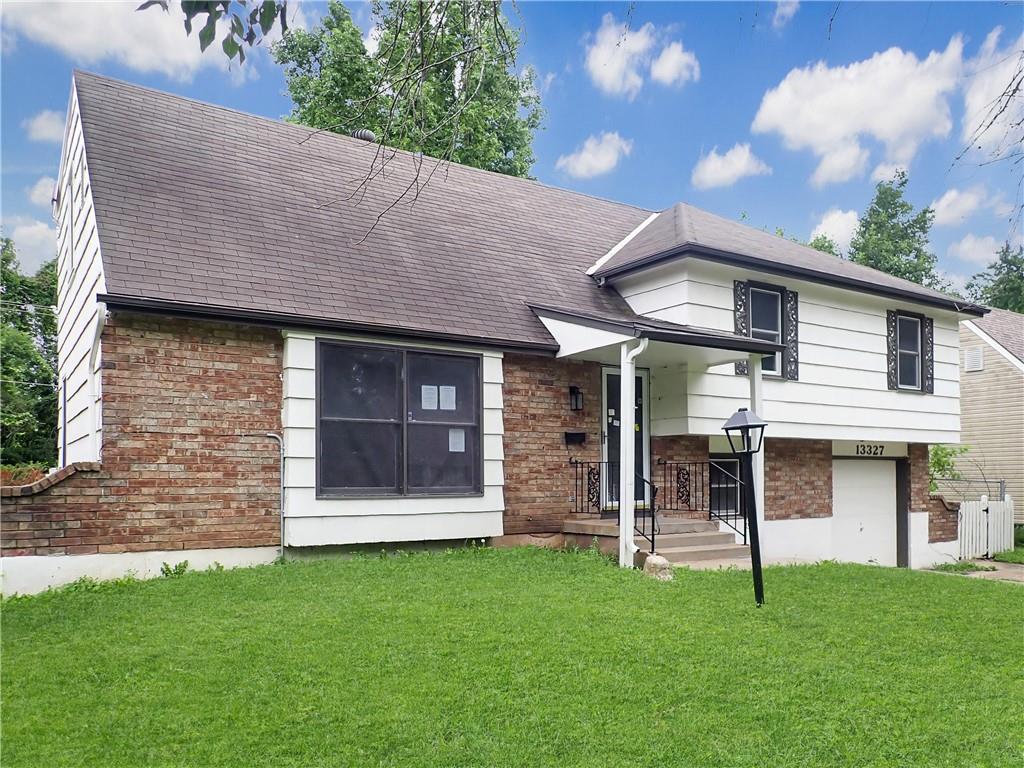 Photo 2 of 13327 Donnelly Avenue