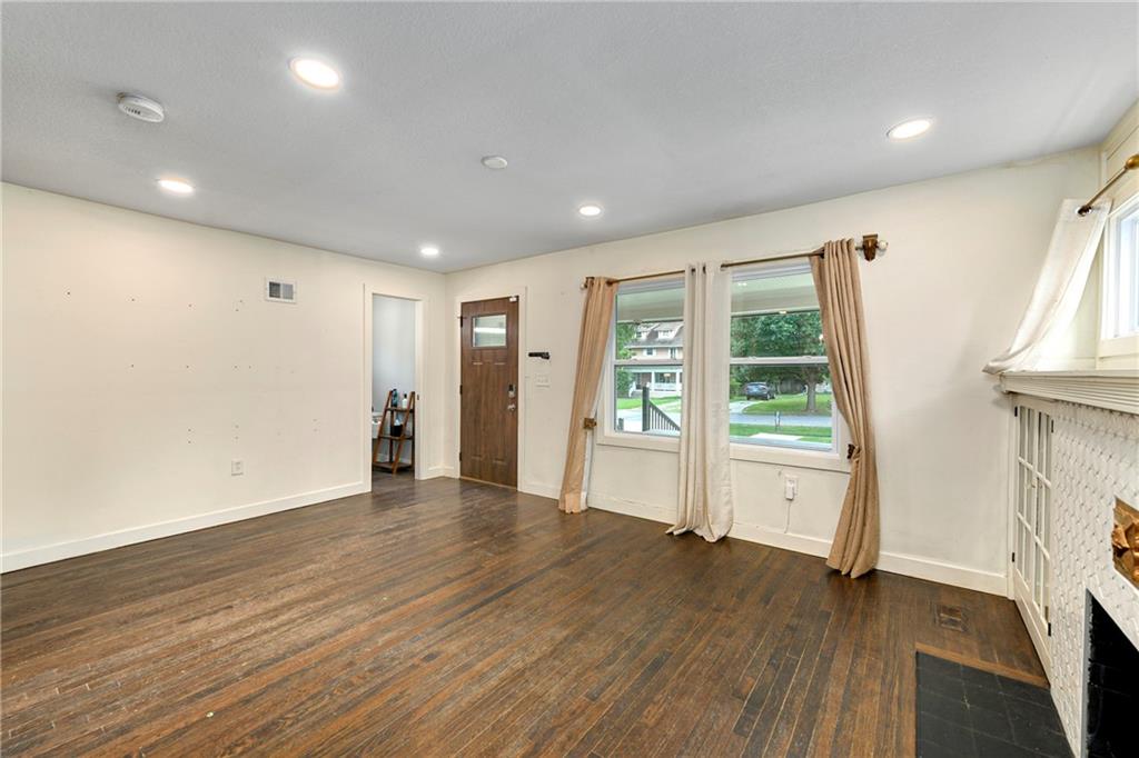 Photo 6 of 1462 E 78th Street