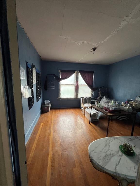 Photo 2 of 1419 E 40th Street