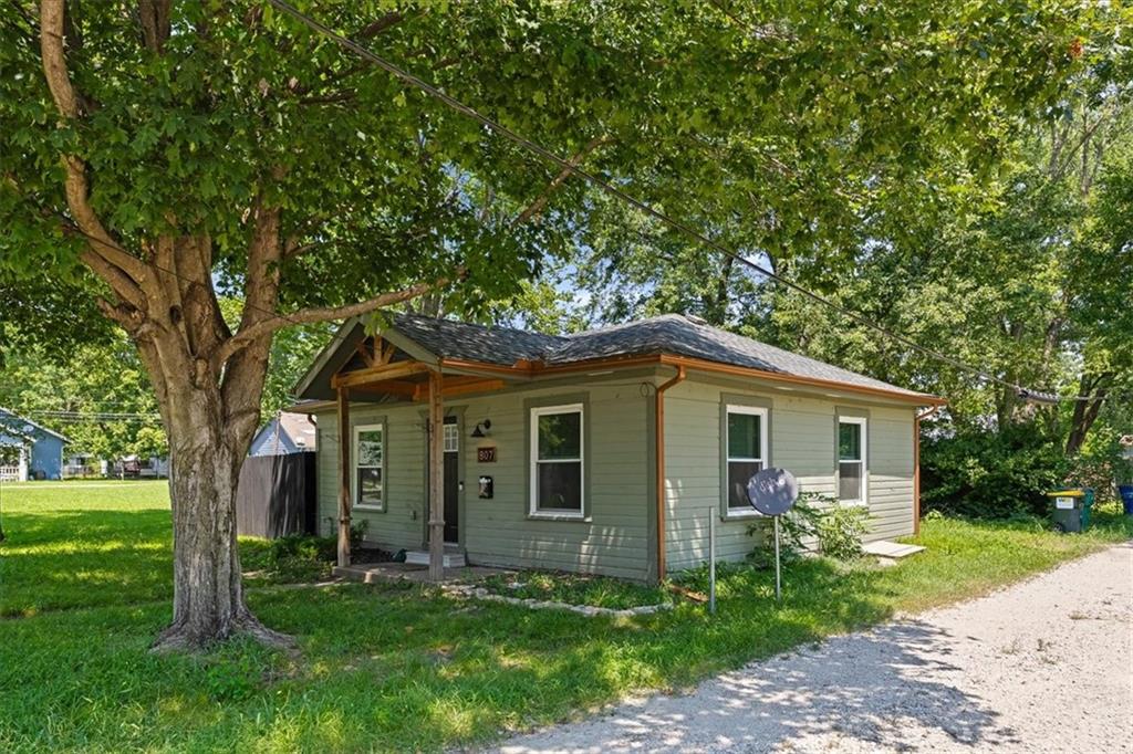 Photo 2 of 807 4th Street
