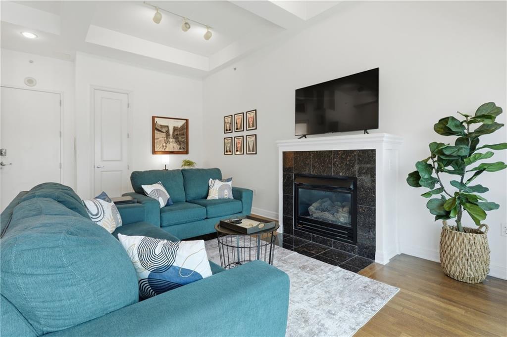 Photo 3 of 1101 Walnut Street