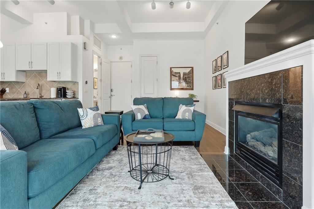 Photo 4 of 1101 Walnut Street