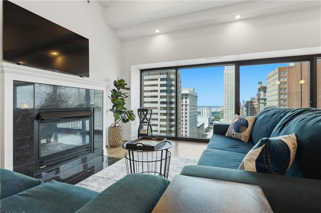 Photo 6 of 1101 Walnut Street