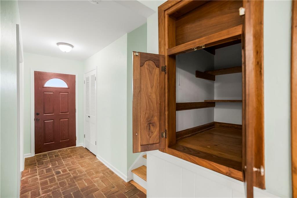 Photo 4 of 10006 Linden Street