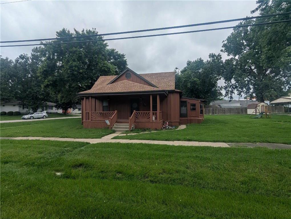 Photo 2 of 104 S 4th Street