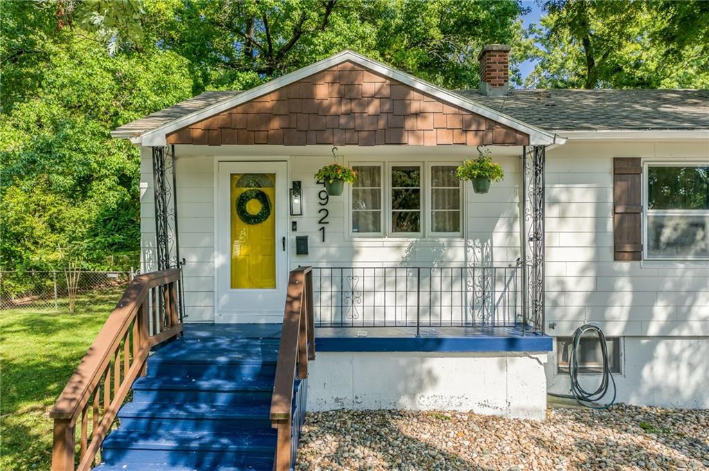 Photo of 4921 N Garfield Avenue