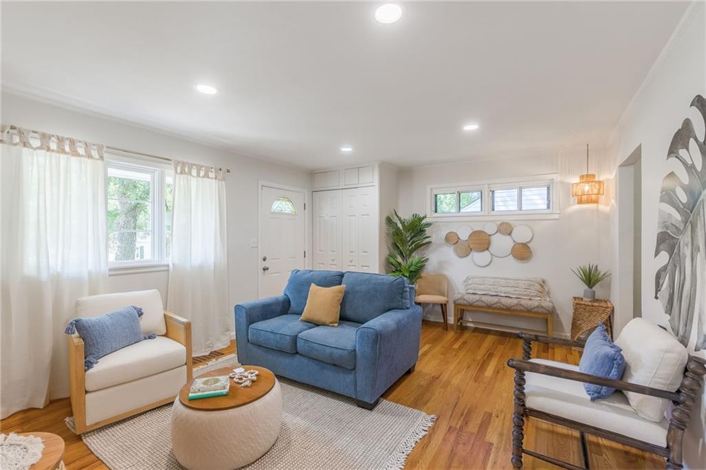 Photo 6 of 4921 N Garfield Avenue