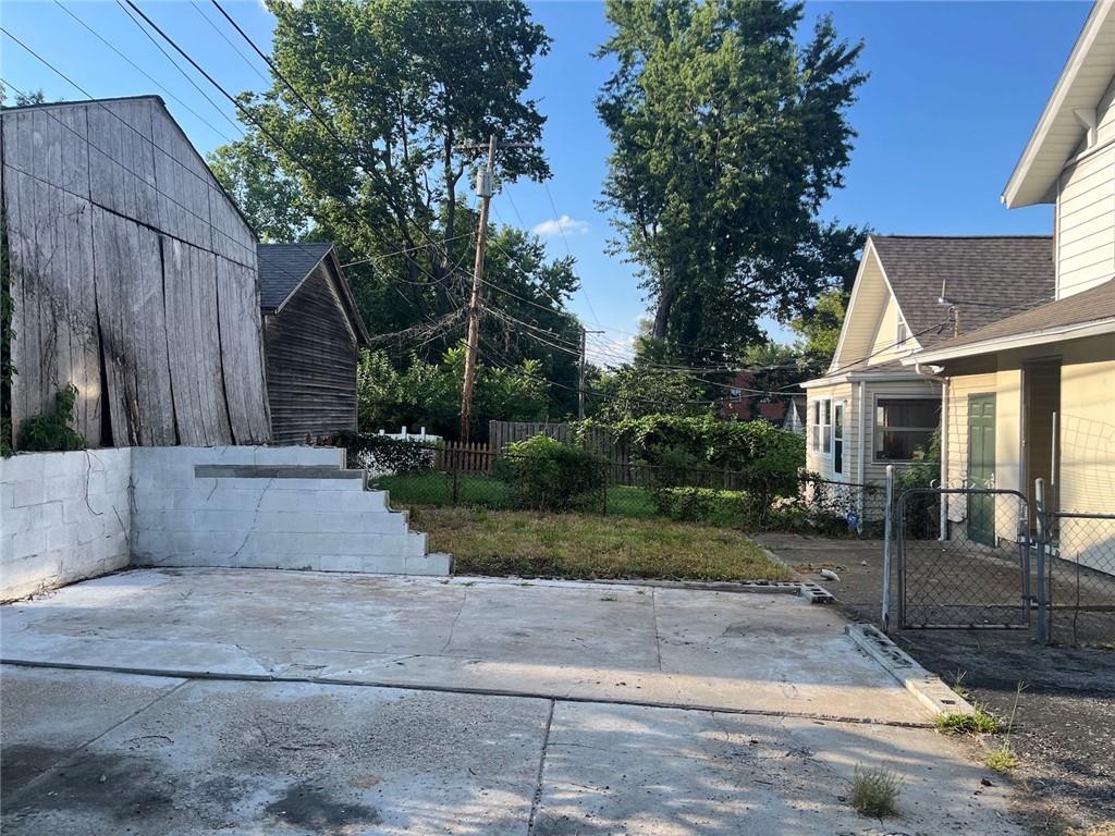 Photo 3 of 4512 Terrace Street