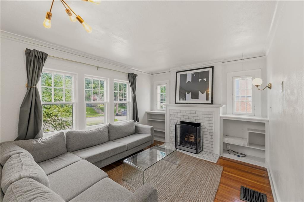 Photo 5 of 5715 Virginia Avenue