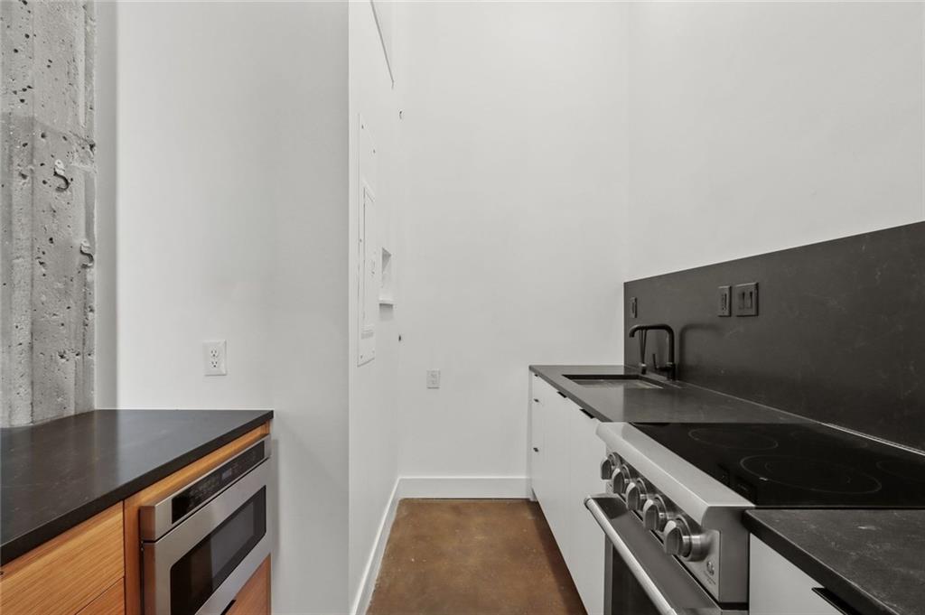 Photo 6 of 500 Delaware Street #109