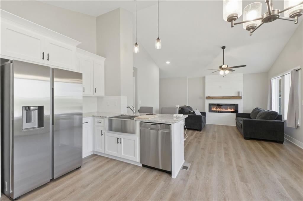 Photo 6 of 303 N Lexington Street
