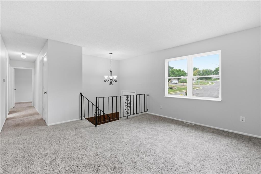 Photo 6 of 5212 NW Valley View Road