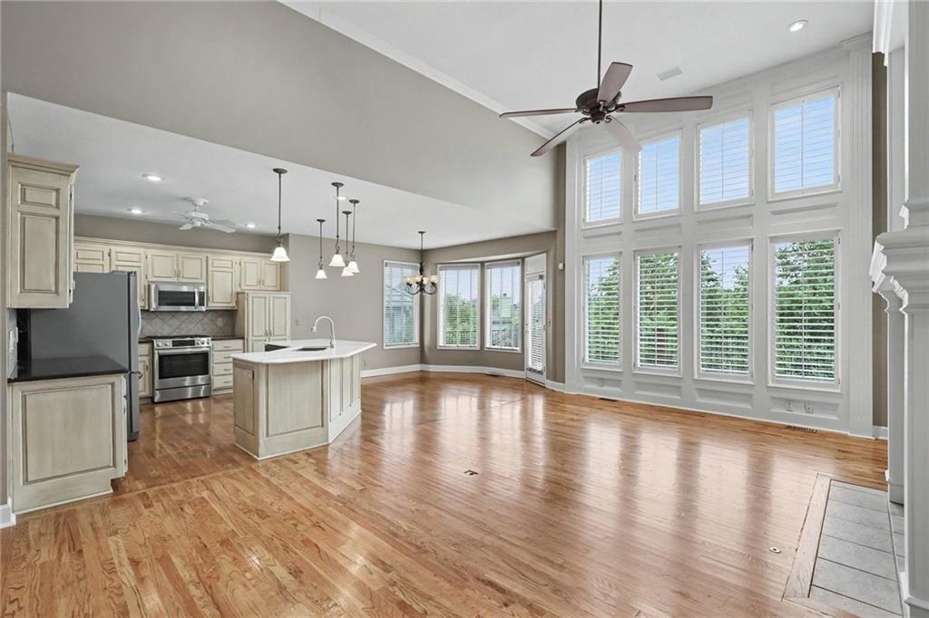 Photo 7 of 20306 W 99th Terrace