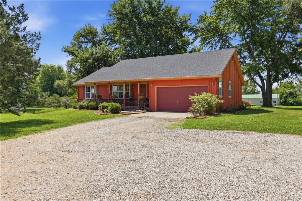Photo 4 of 1250 NW 450 Road
