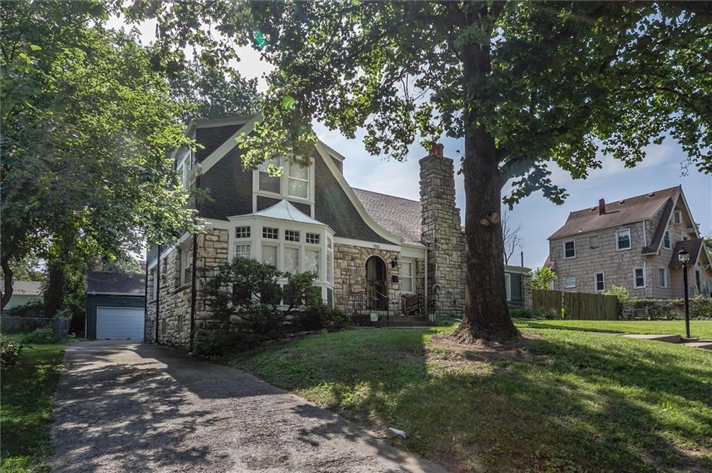 Photo 3 of 7421 Forest Avenue