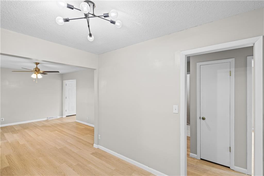 Photo 6 of 1104 Lexington Road