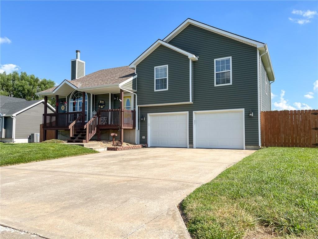 Photo 2 of 404 E Colony Avenue