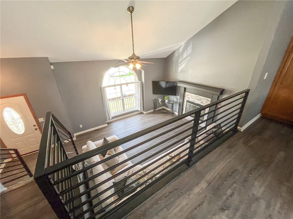 Photo 5 of 404 E Colony Avenue