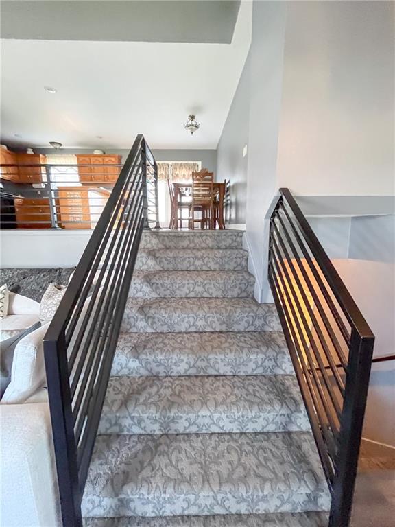 Photo 6 of 404 E Colony Avenue