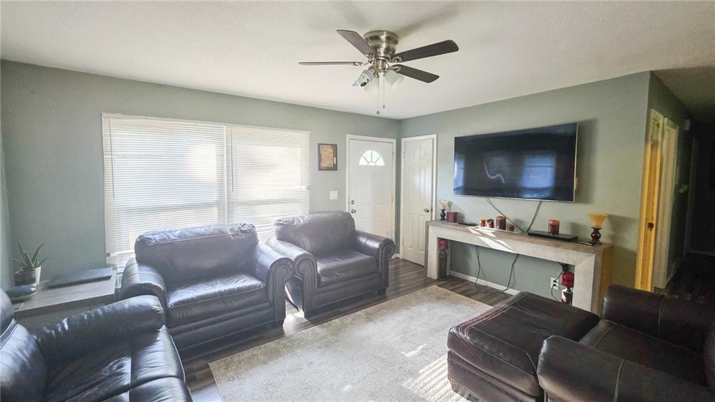 Photo 5 of 4216 S Cottage Avenue